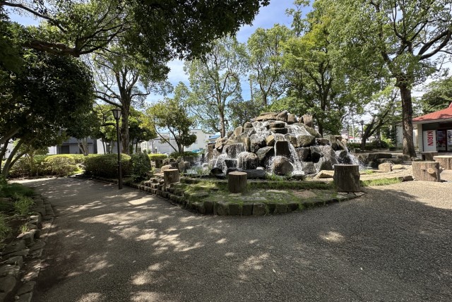 小松川境川親水公園(徒歩2分・約110m)